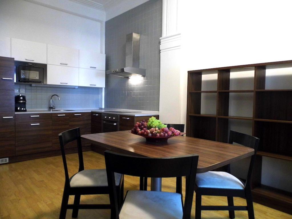 Lion Apartments Medena, Big Size, High Ceilings Bratislava Room photo