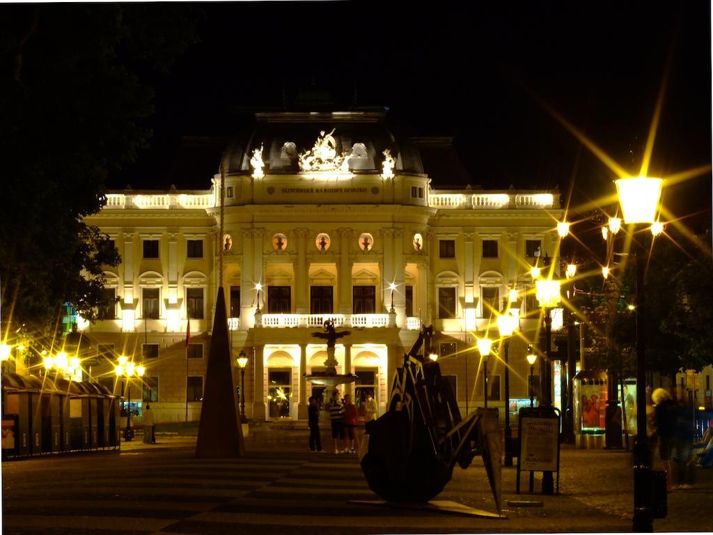 Lion Apartments Medena, Big Size, High Ceilings Bratislava Exterior photo