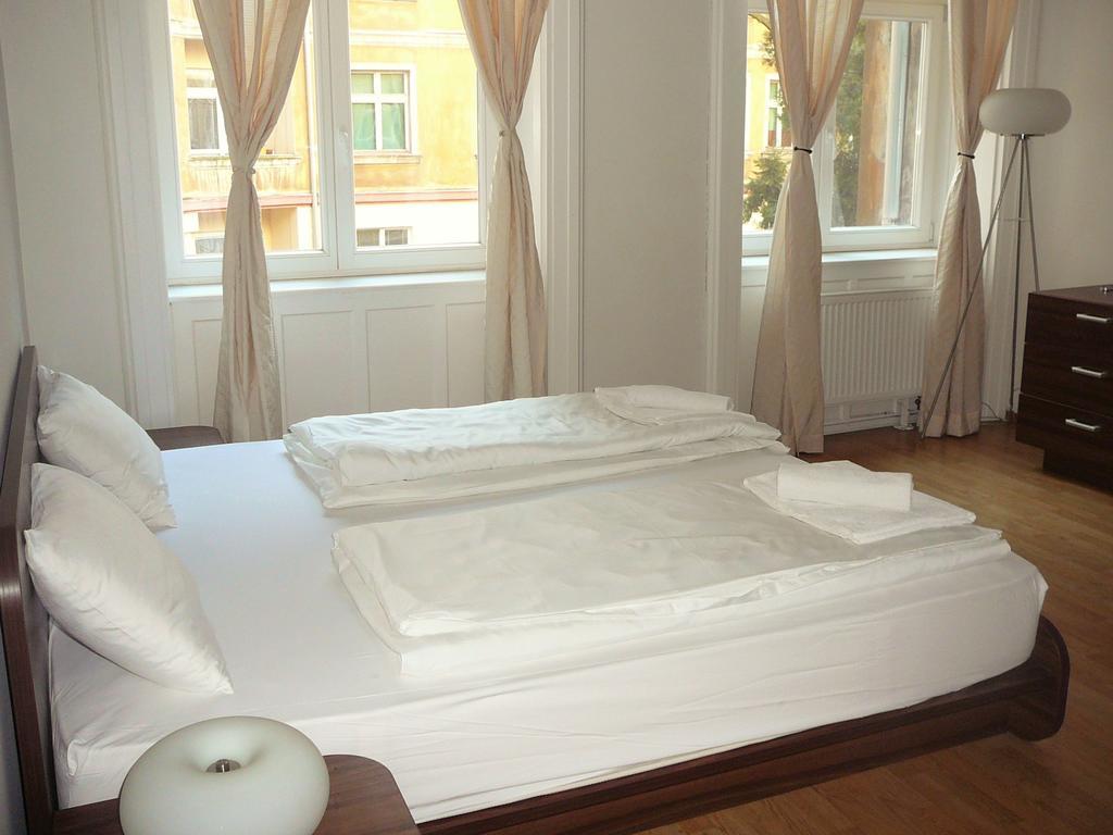 Lion Apartments Medena, Big Size, High Ceilings Bratislava Exterior photo