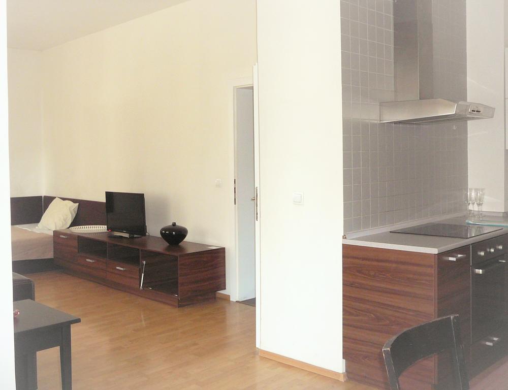 Lion Apartments Medena, Big Size, High Ceilings Bratislava Exterior photo