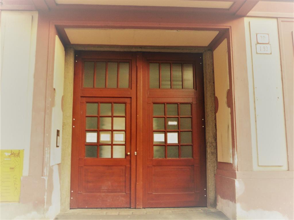 Lion Apartments Medena, Big Size, High Ceilings Bratislava Exterior photo